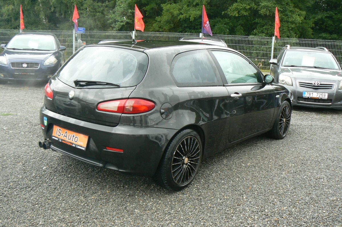 Alfa Romeo 147 1.6 -2006 -3. dveř. - 3