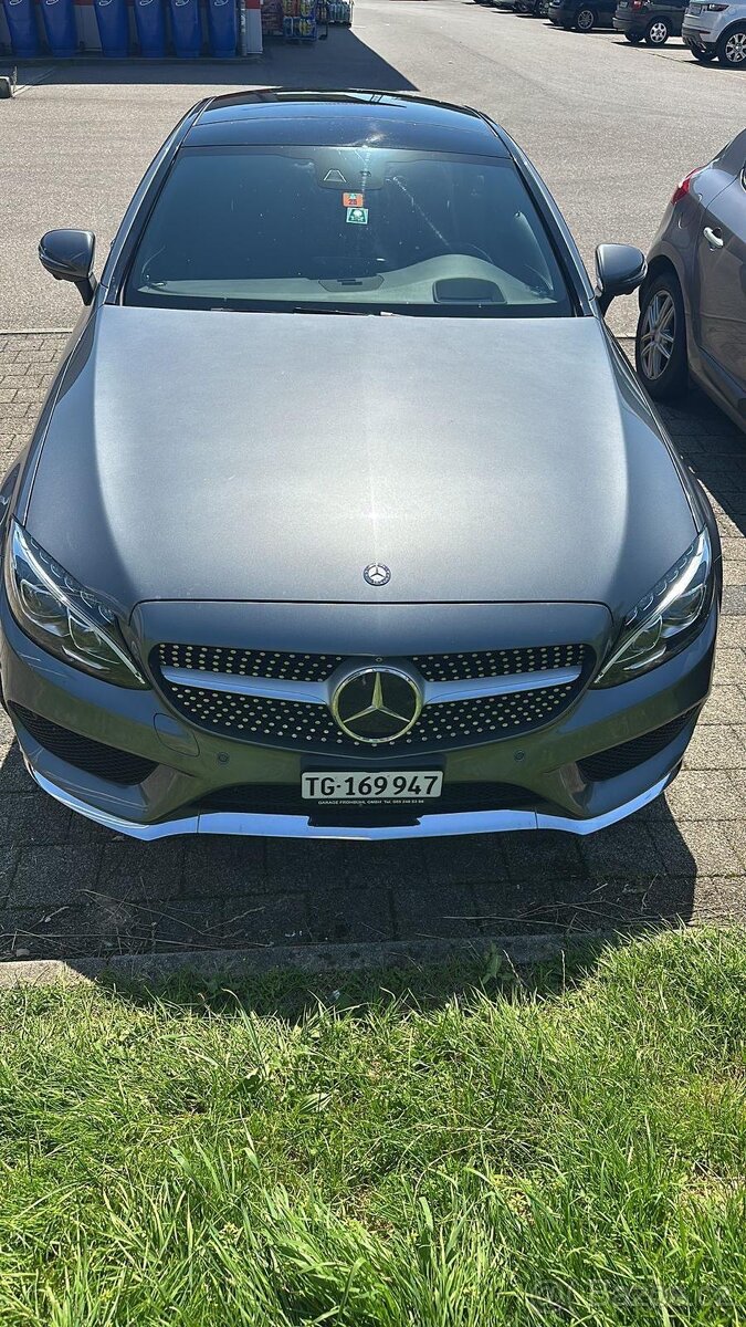 Mercedes benz C205 - 3
