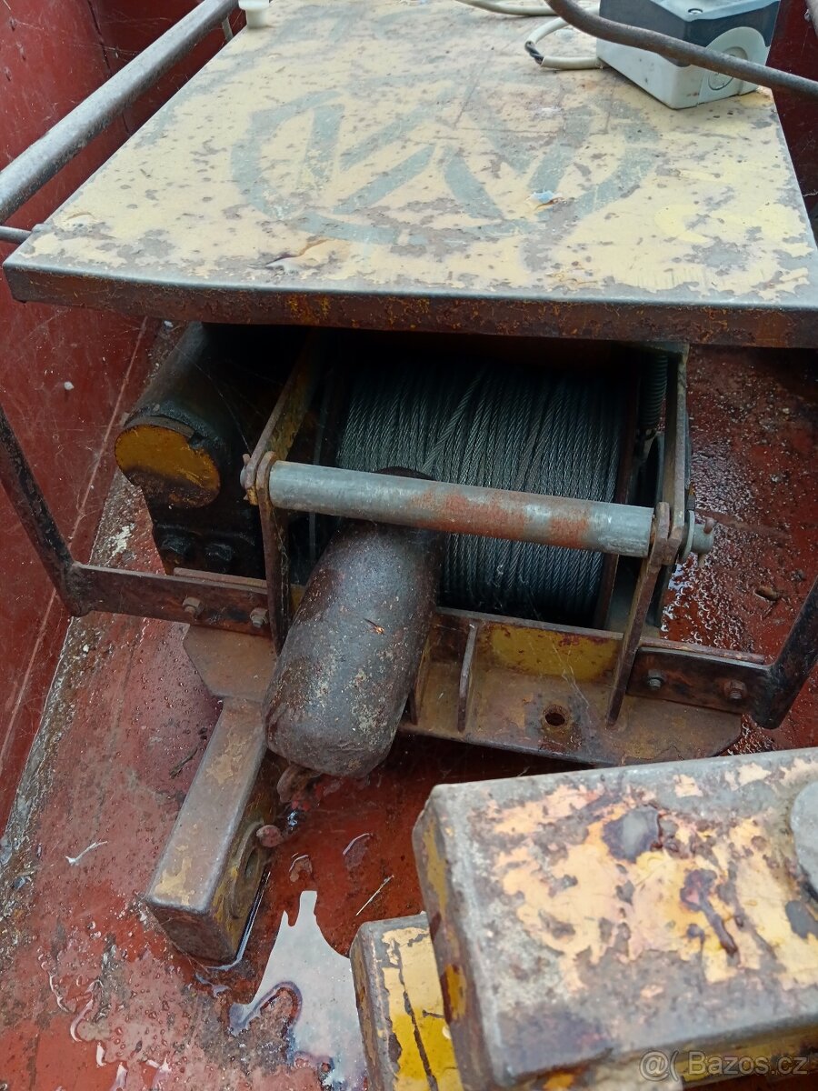 Stavební vrátek - 3