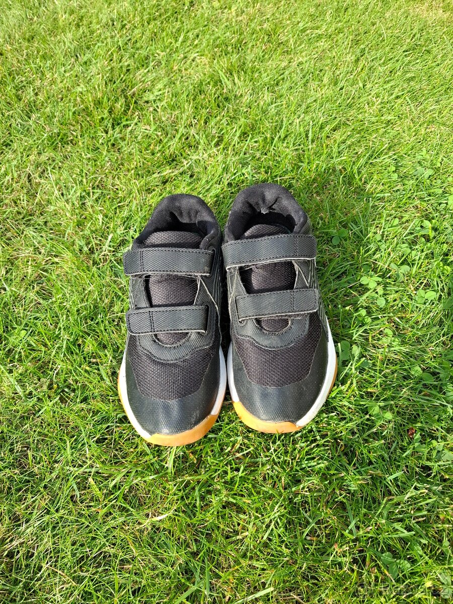 Dětské boty Puma - vel. 34,5 - 3