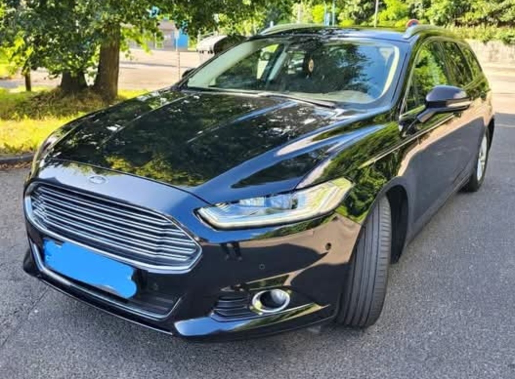 PRODÁM luxusní Mondeo kombi 2TDCi, Titanium, 110kW, 2018 - 3
