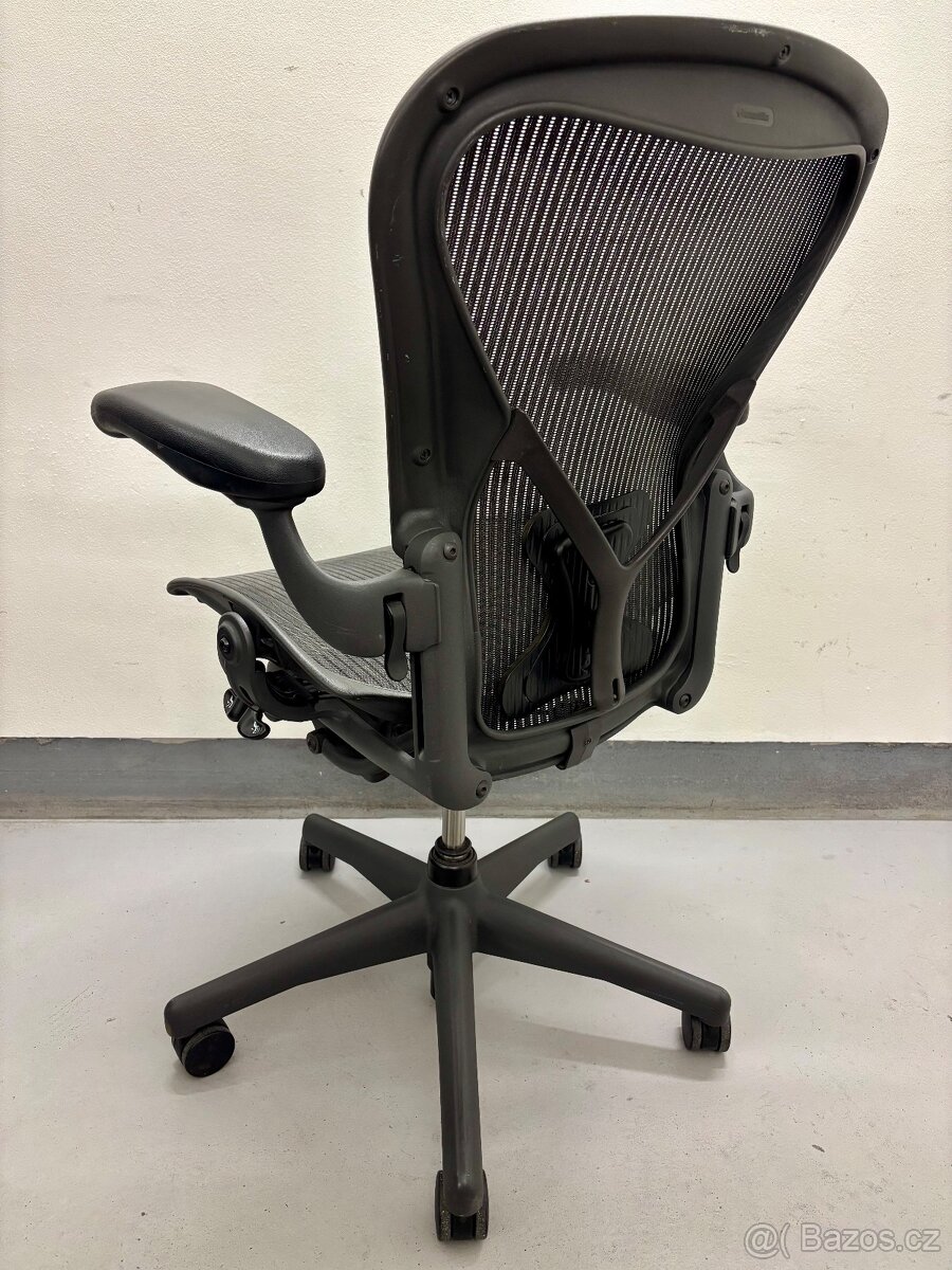Kancelářská židle Herman Miller MIrra - vel. B, PostureFit - 3