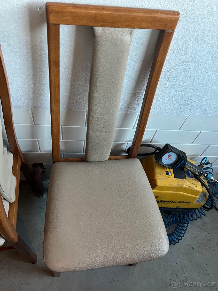 Prodám krásný stůl a 6 židli - 3