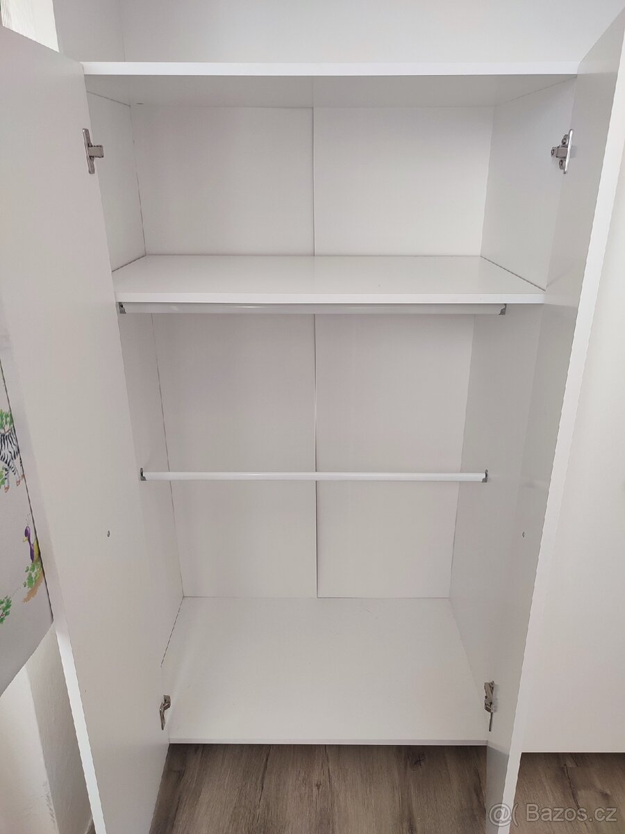 Dětská šatní skříň - 3