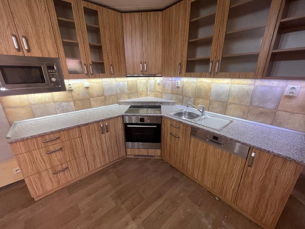 Kuchyňská linka 2,5 x 2,5 m - 3