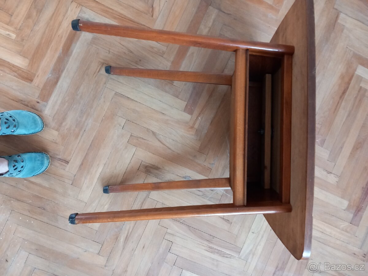 Retro televizní stolek - 3