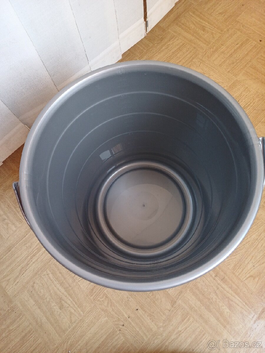 Vědro s víkem 20l - 3