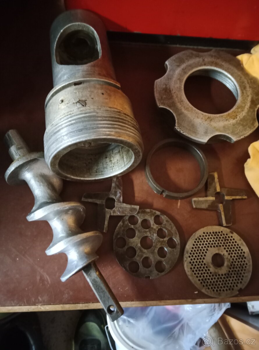 Mlýnek na maso Vlček - 3