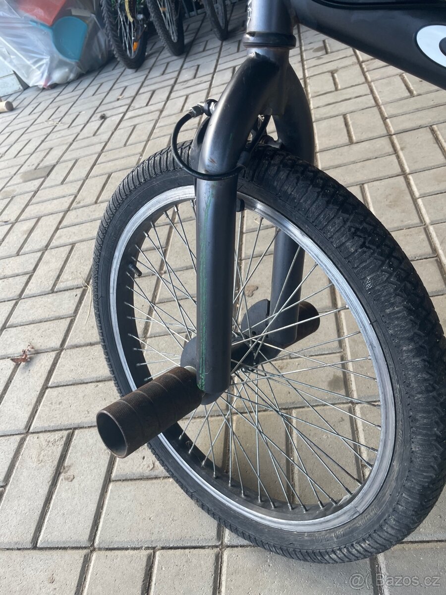 Bmx cerne s pegama - 3