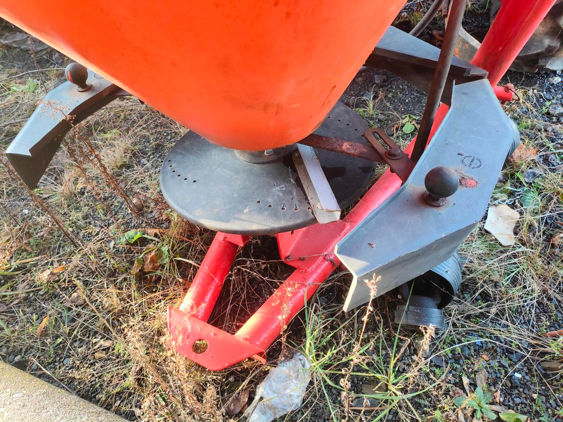 Rozmetadlo průmyslových hnojiv - 3