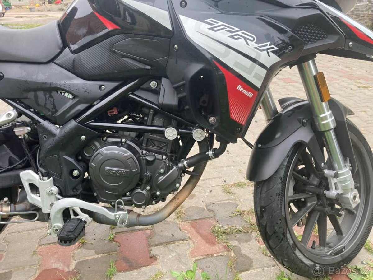 Benelli TRK 251 – řidičák A2 - 3
