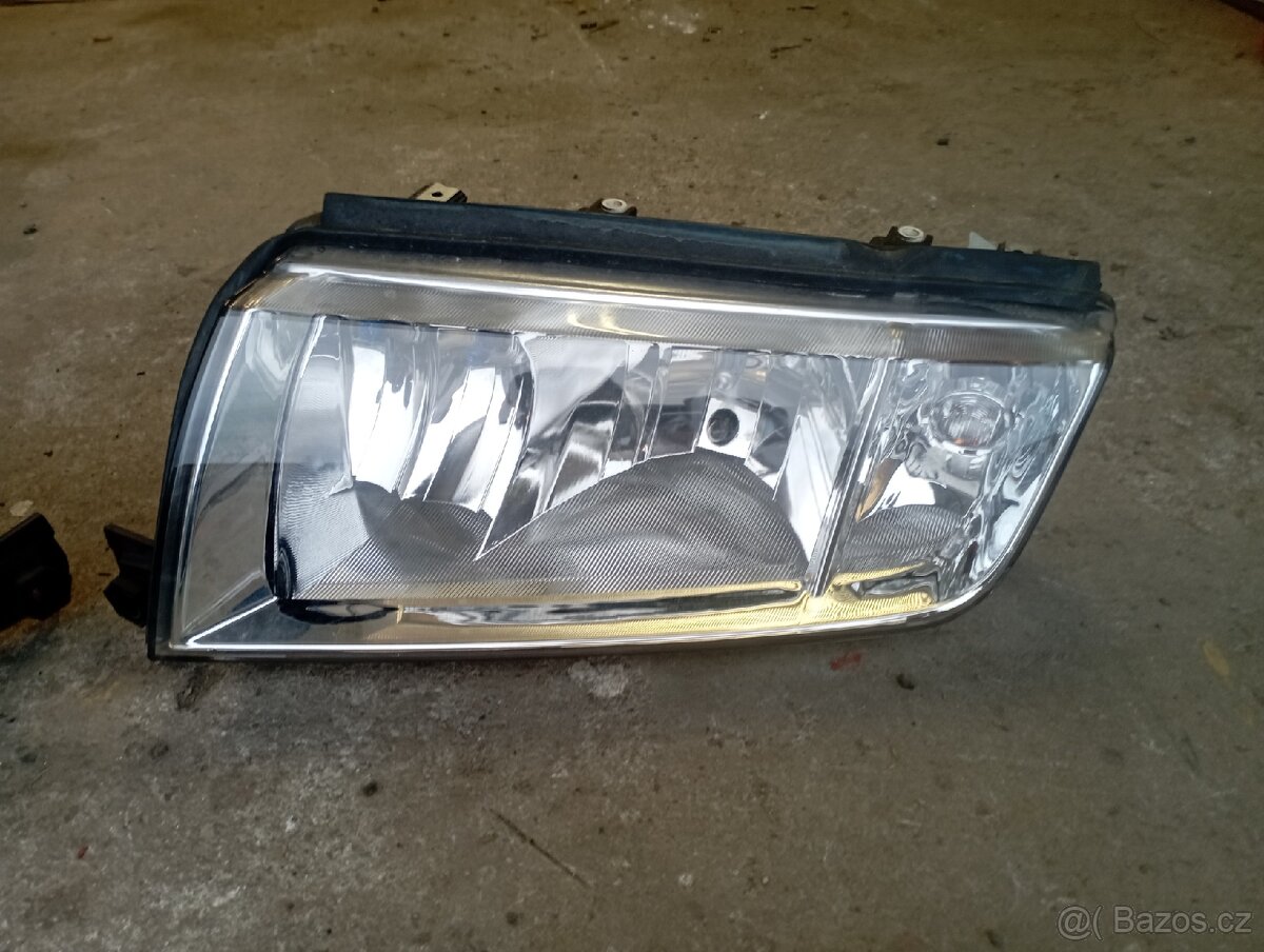 Škoda Fabia 1 přední světla - 3