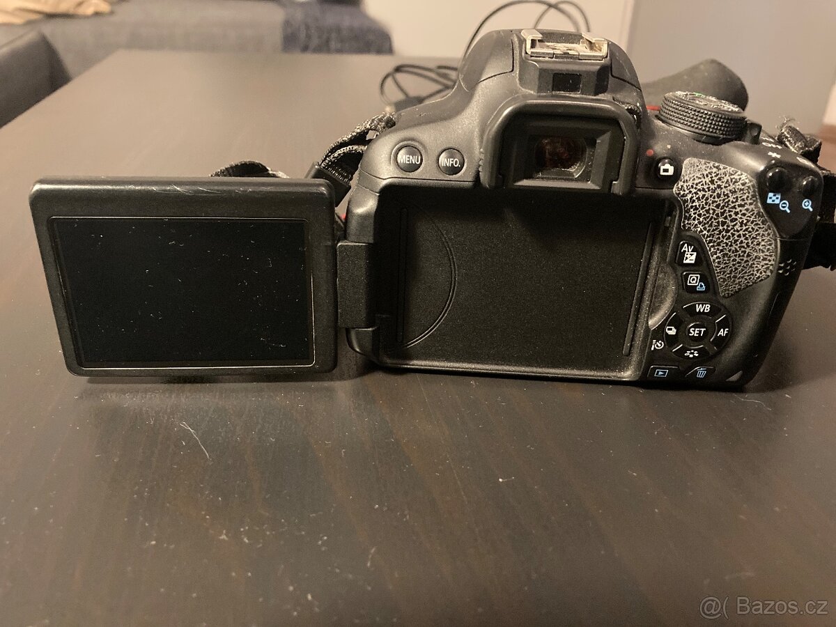 Canon EOS 700D - 3