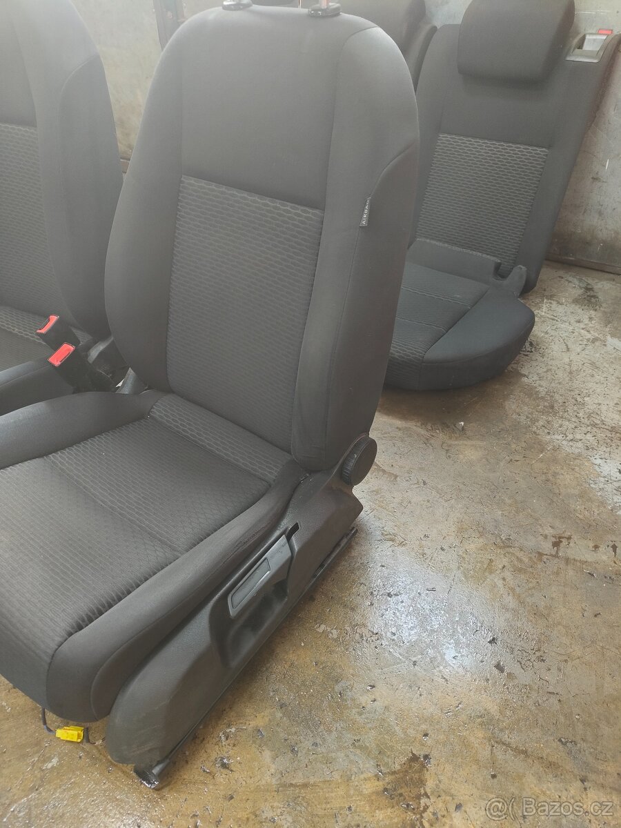 Sedačky Golf VI - HB - 3