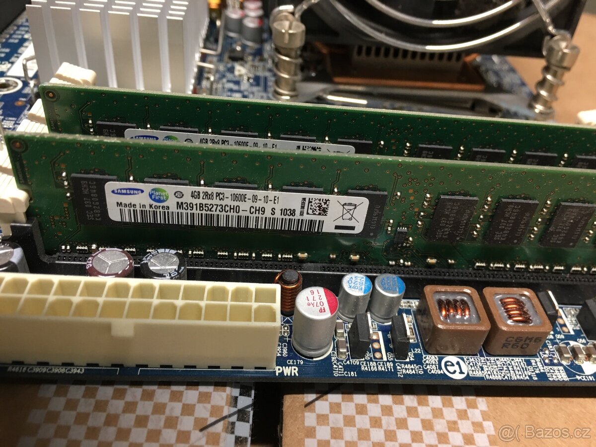 Intel Xeon W3550, zákl. deska, RAM - 3