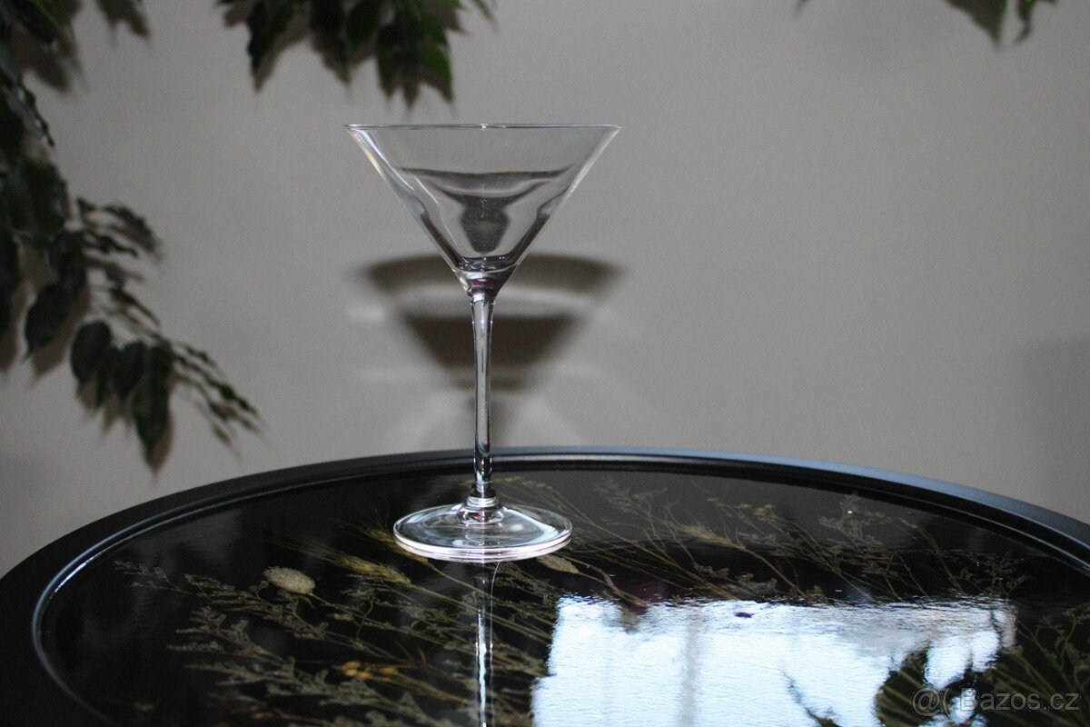 Malý květinový stolek z pryskyřice, ruční výroba - 3