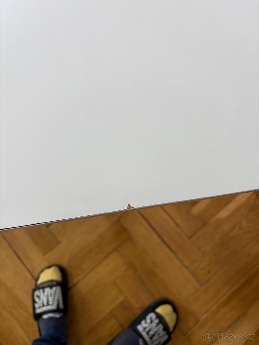 Psací stůl z IKEA - 3