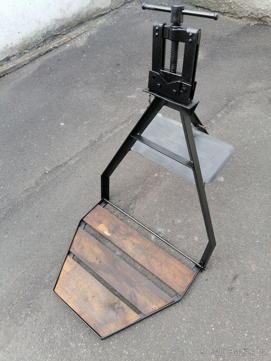 Svěrák Pionýr 2 - 3