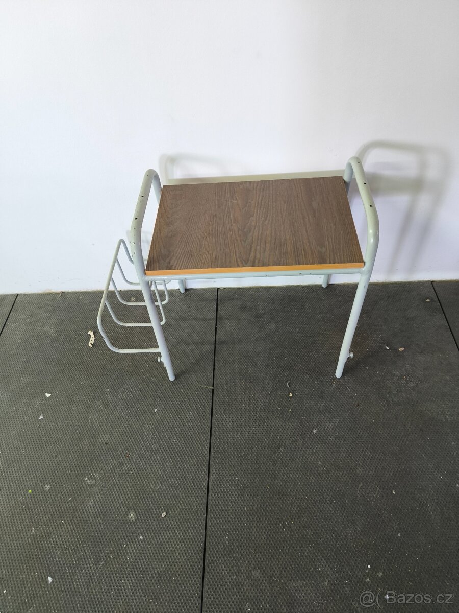 Odkládací stolek - 3