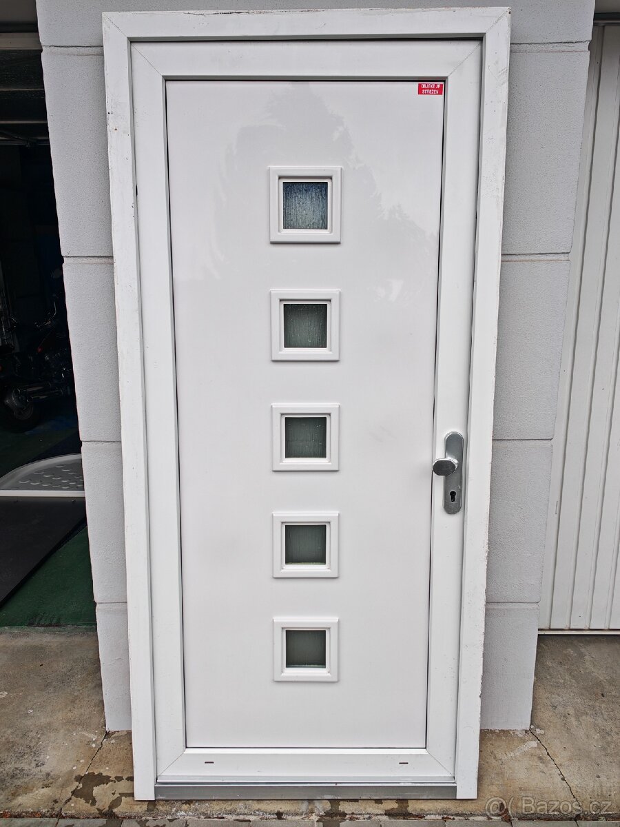 Plastové vchodové dveře - 3