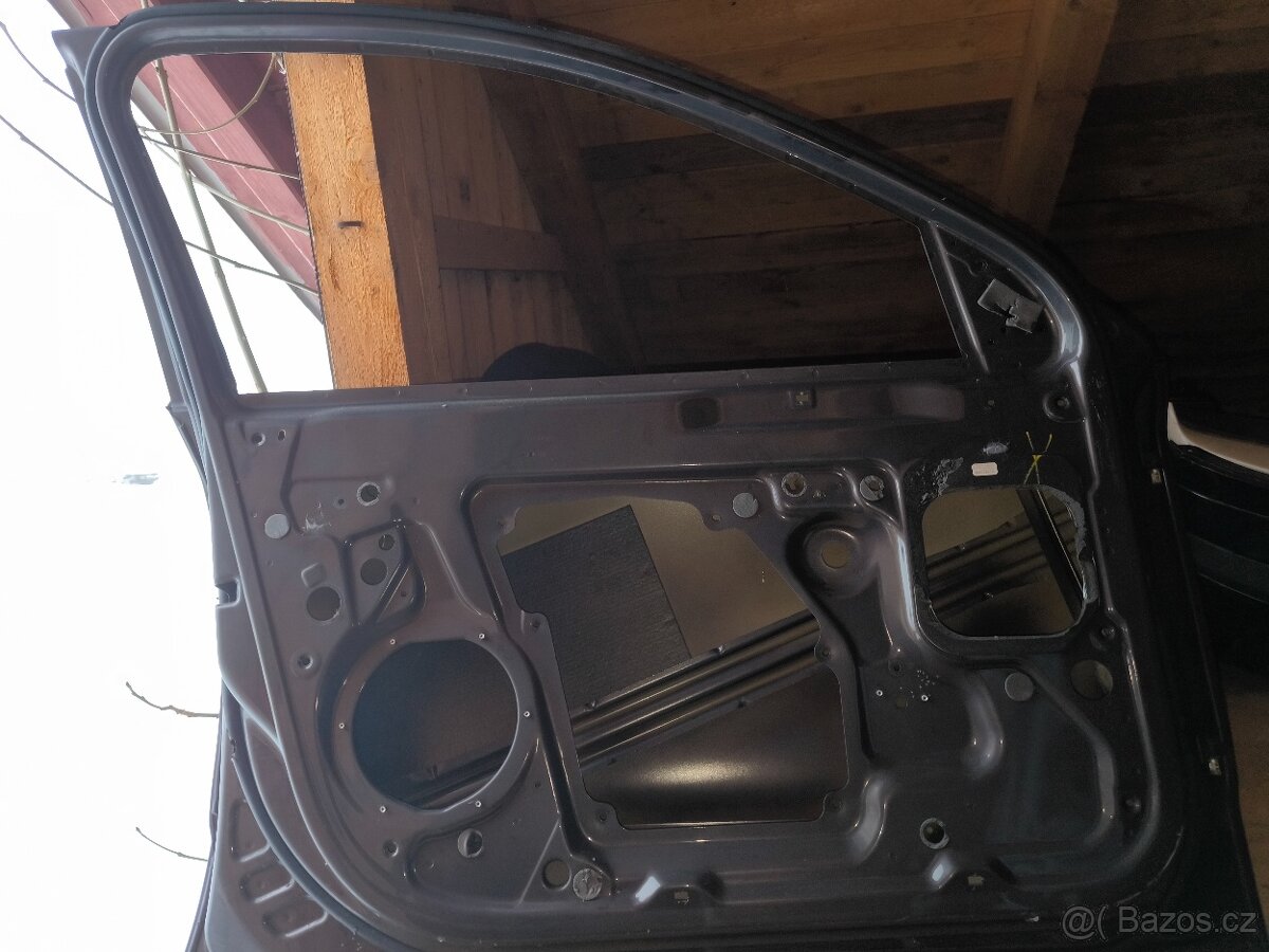 Přední dveře Superb 2 - 3