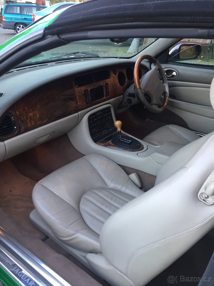 Jaguar XK R - 3