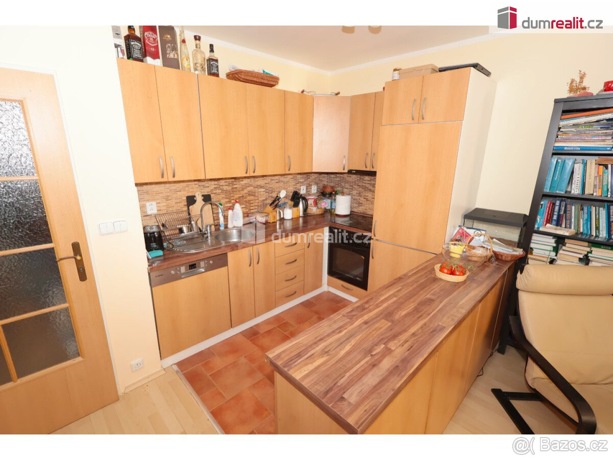 Světlý byt 74,4 m2 + terasa 7,6 m2 a zahrada 27 m2, 1NP, nov - 3