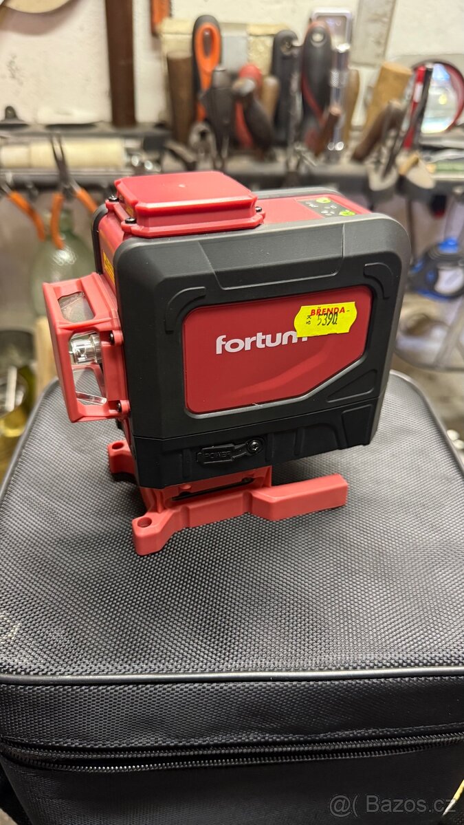Křížový samonivelační laser Fortum 3D - 3
