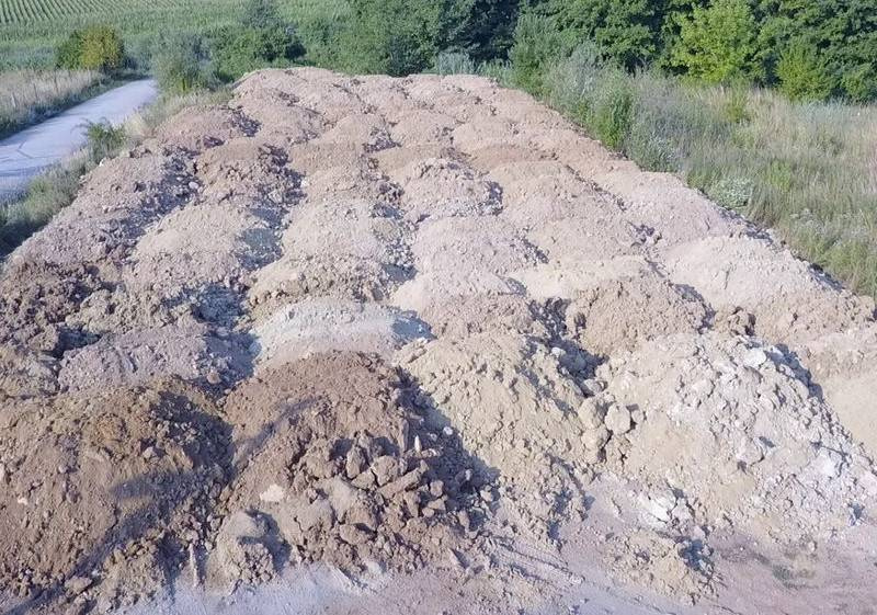 Uložím / sháním zeminu, půdu, hlínu na srovnání terénu - Aš - 3