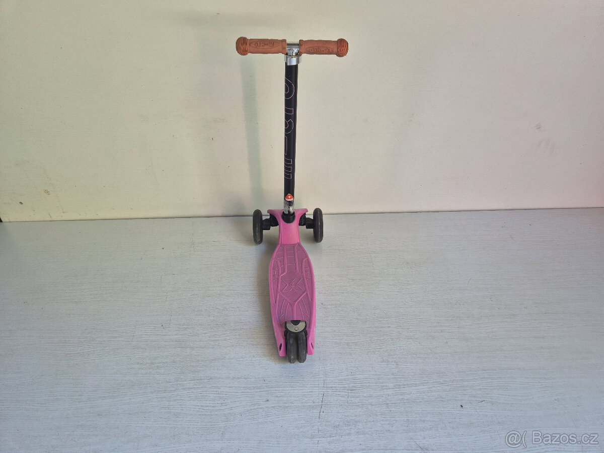 Dětská koloběžka Micro Maxi T skládací 3 kolečka - 3