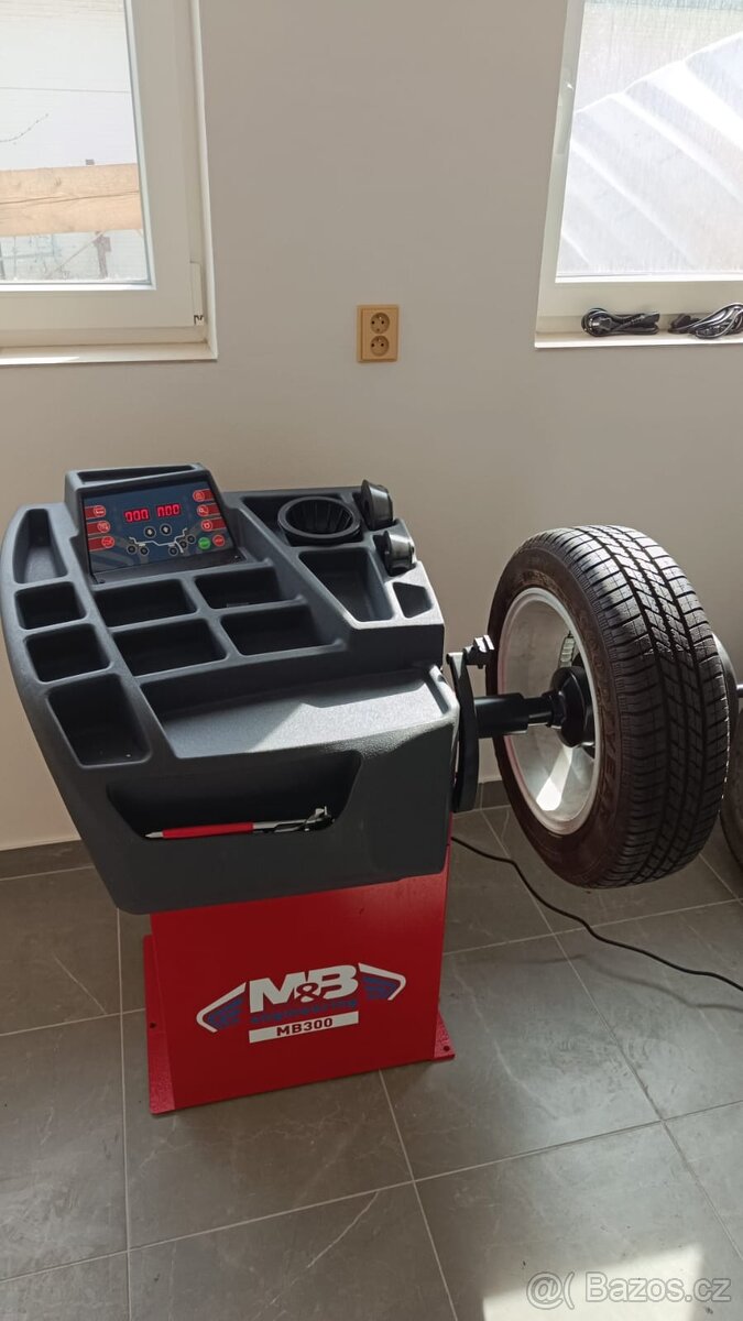 Automatická vyvažovačka MB300 - 3