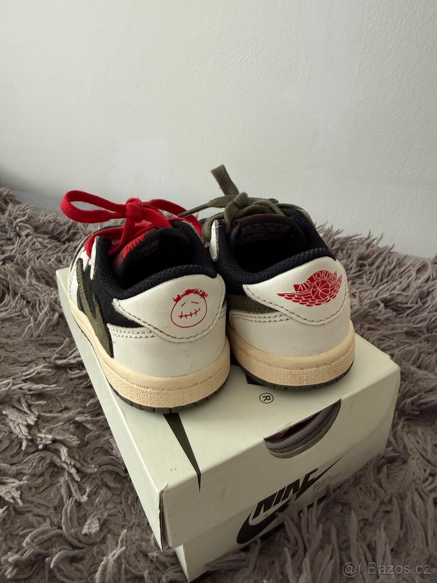 Jordan 1 low travis scott - 3