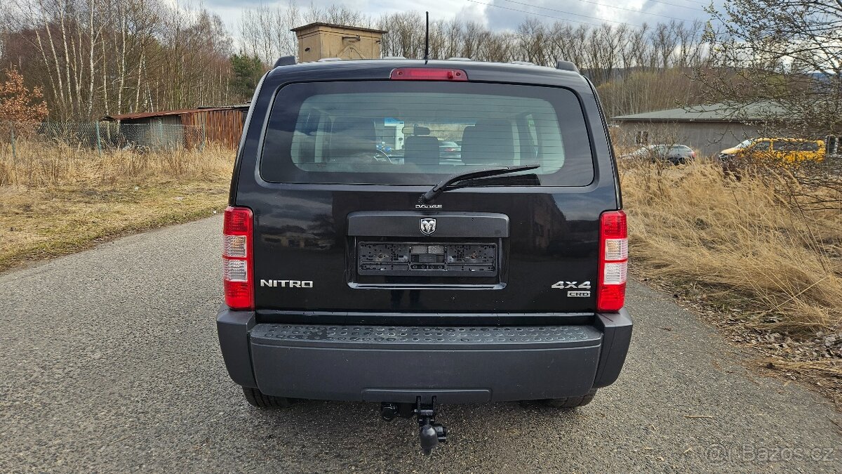 DODGE NITRO 2.8CRD 4X4 - 3