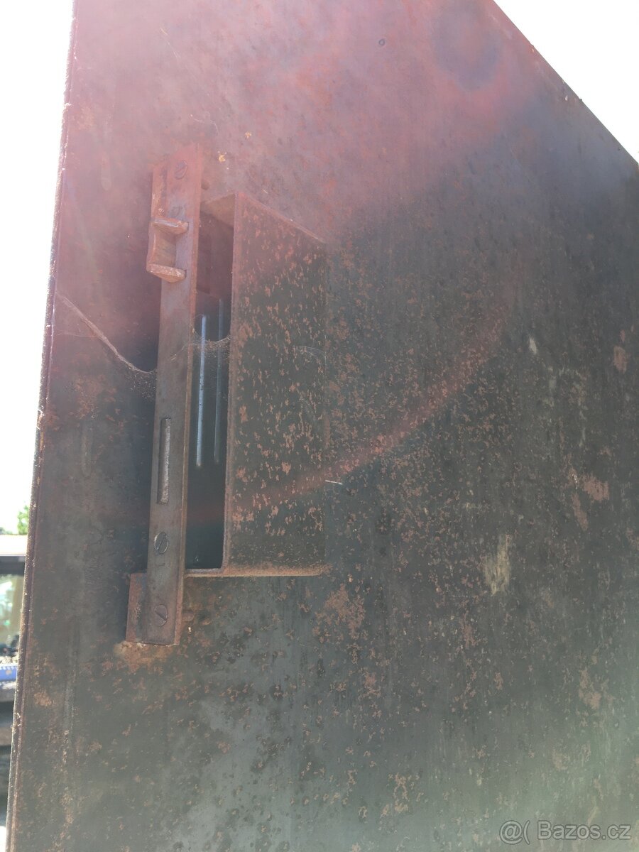 pracovní ocelová skříň - 3