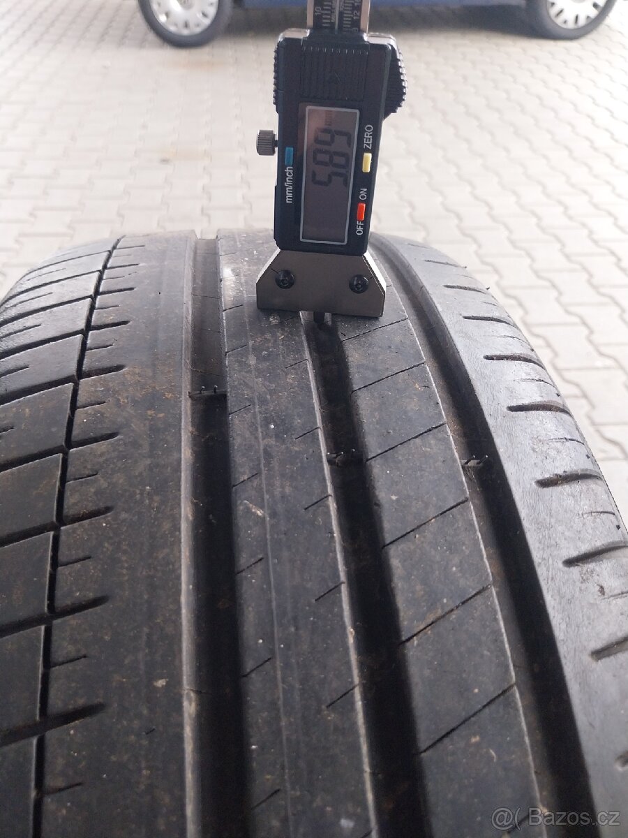 Prodám 2 x letní pneu Michelin 235/40/18 - 3