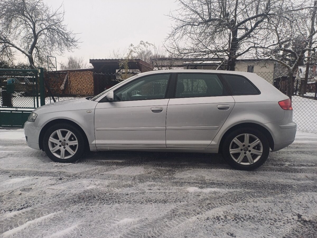 Krásná Audi A3 1.6 MPI 138345km Tempomat - 3