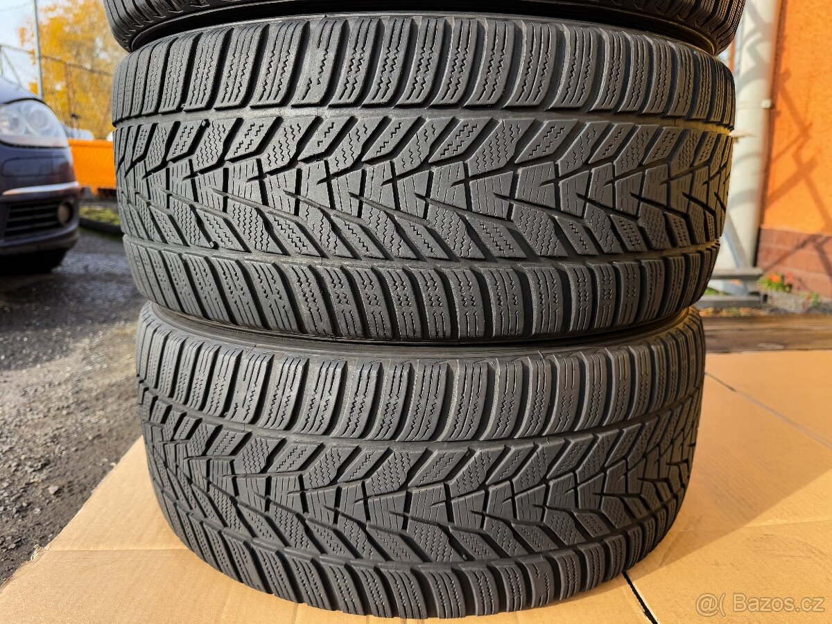 Zimní pneu 245/45/18 Hankook Winter i cept evo3 - 3