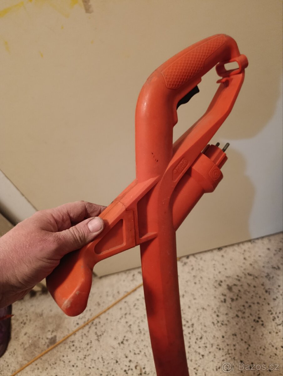 Black Decker vyžínač strunová sekačka - 3