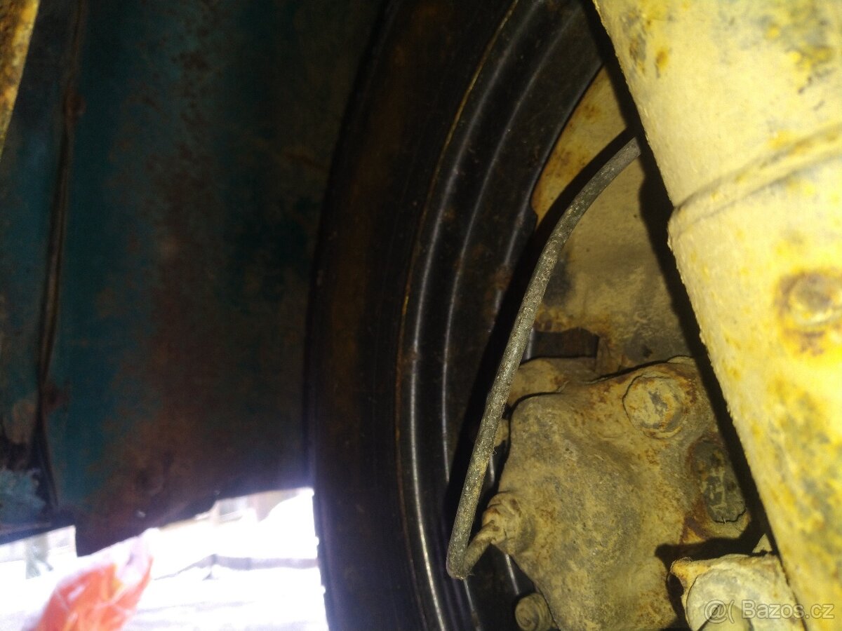 Prodám sadu předních scheibenbremse na VW brouk - 3