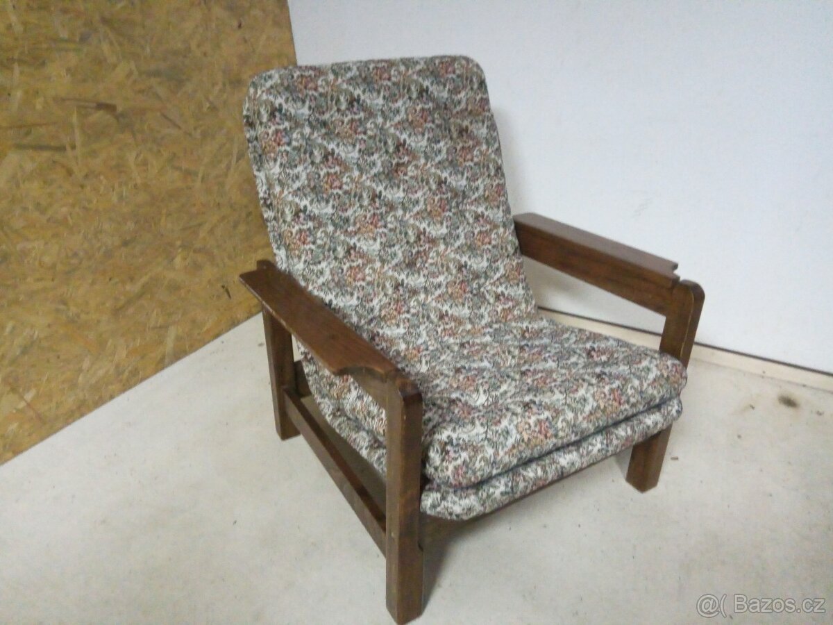 Prodám sedací soupravu 3+2+1+ stolek. - 3