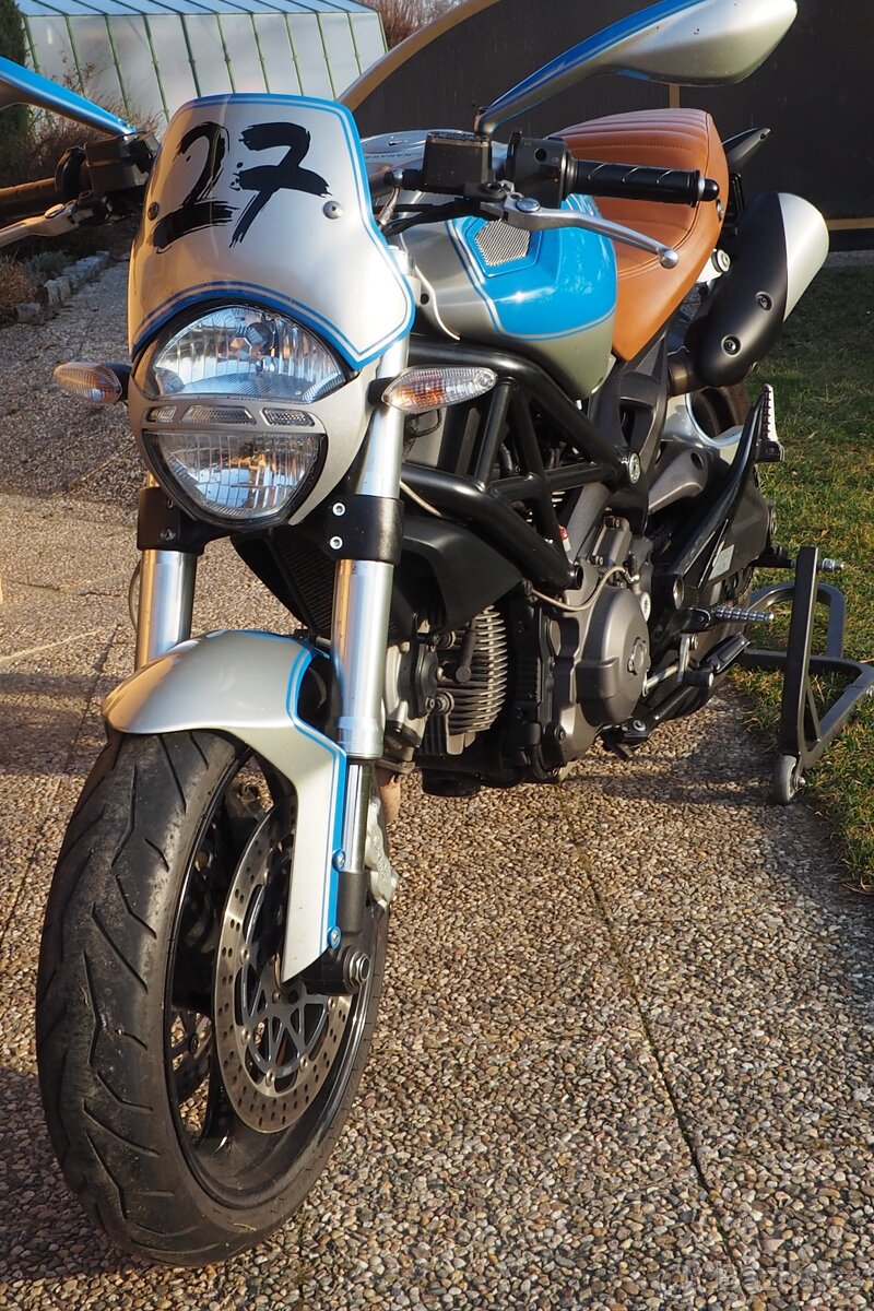 Ducati Monster 696 - 3