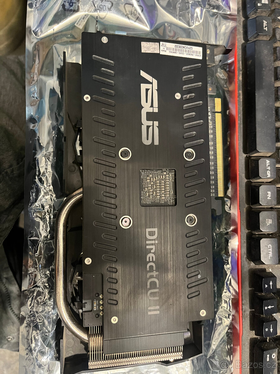 ASUS Radeon R9 380X - 3
