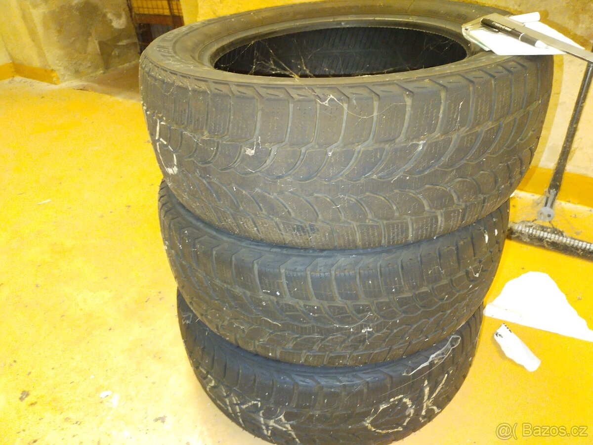 Bridgestone Blizzak LM-32 235/55 R17 - 3