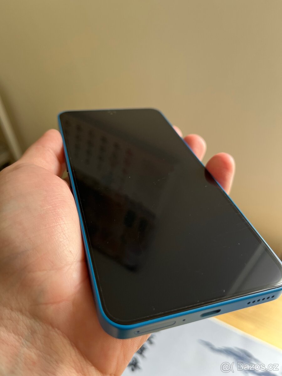 Nothing Phone (3a) 12GB/256GB Modrý - 3