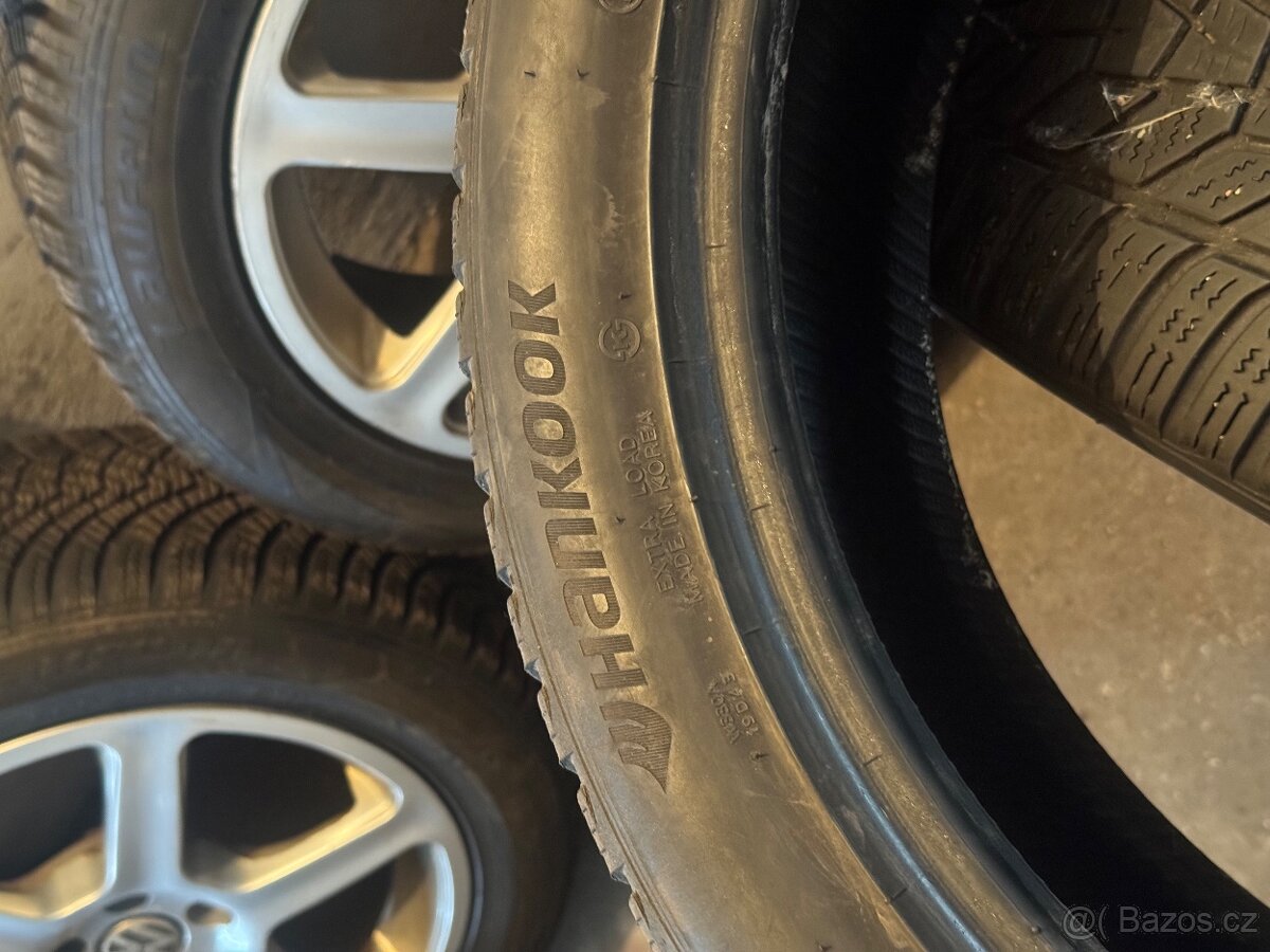 235/45R20 - 3