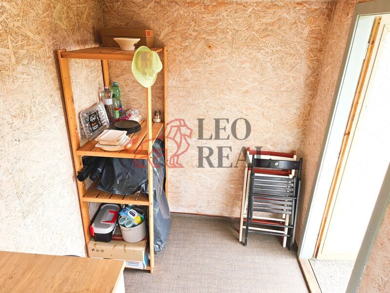 Prodej chatky v klidné osadě - 3