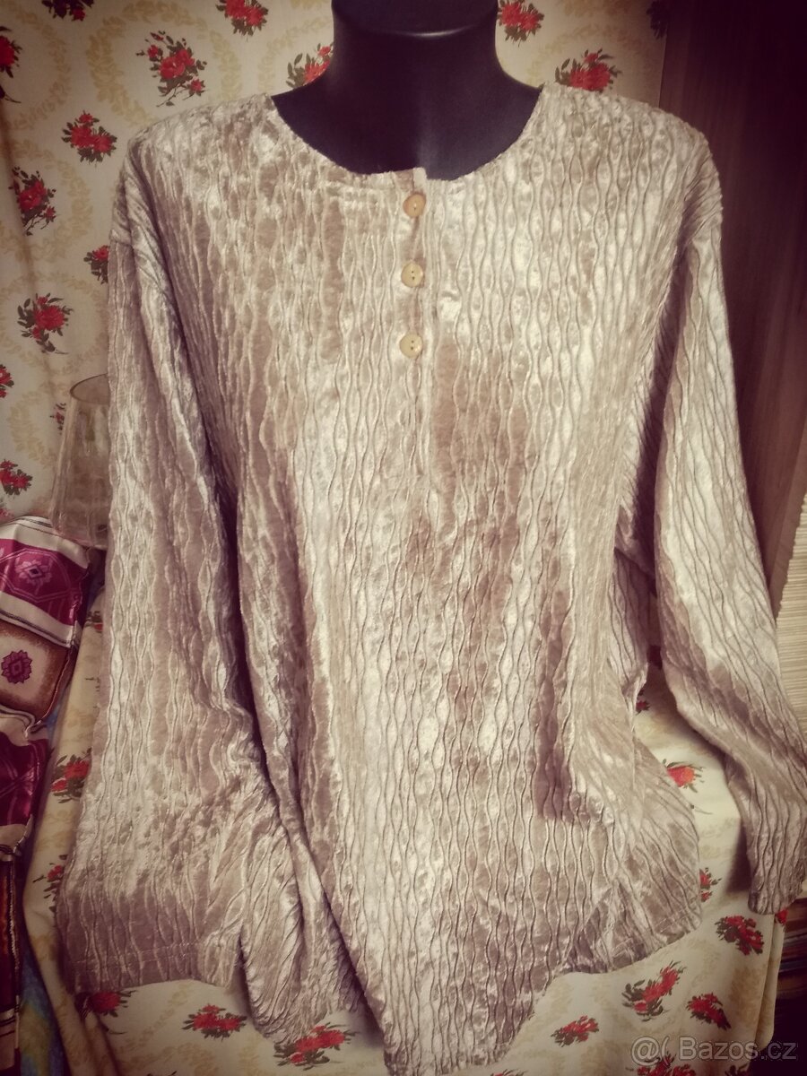 Halenky-mikiny-svetříky - 3