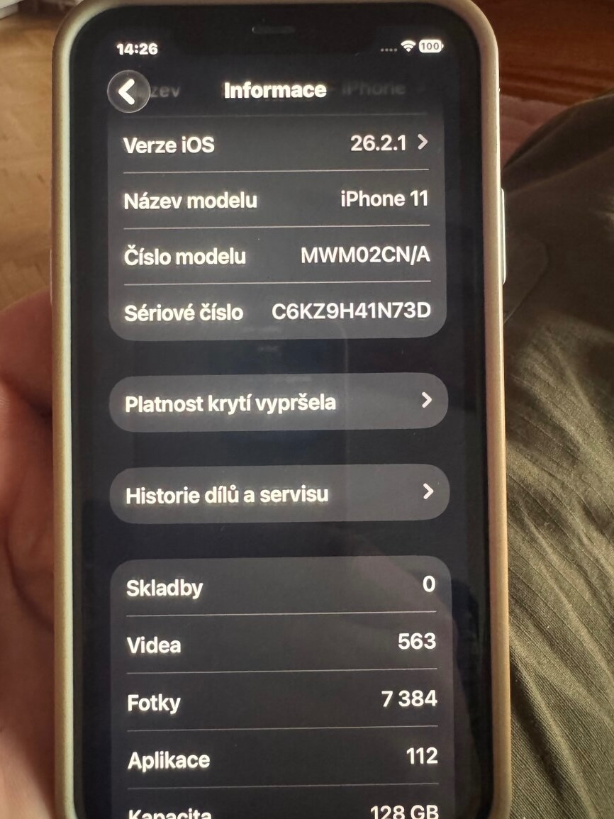 Apple iPhone 128 GB černý - 3