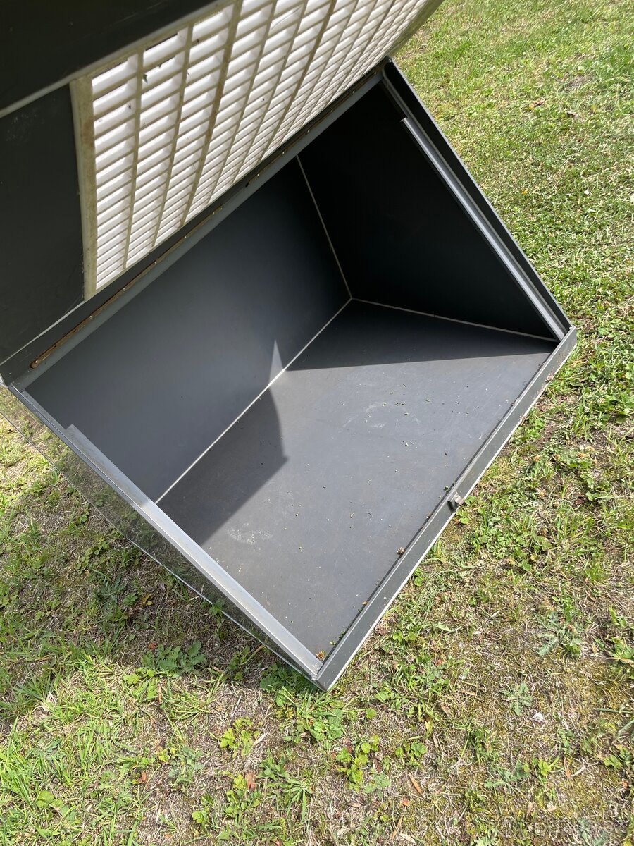 Prodám přepravní box na psa do kufru auta - 3