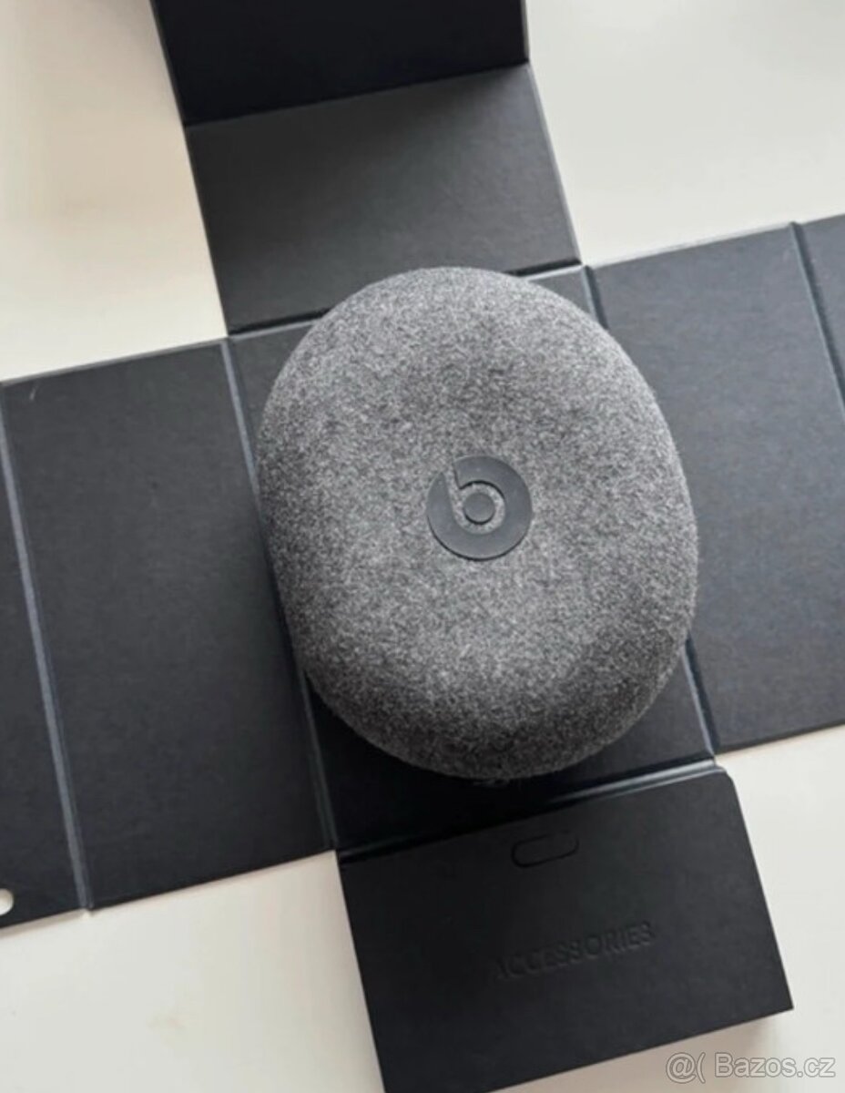 Sluchátka Beats Solo PRO černá - 3